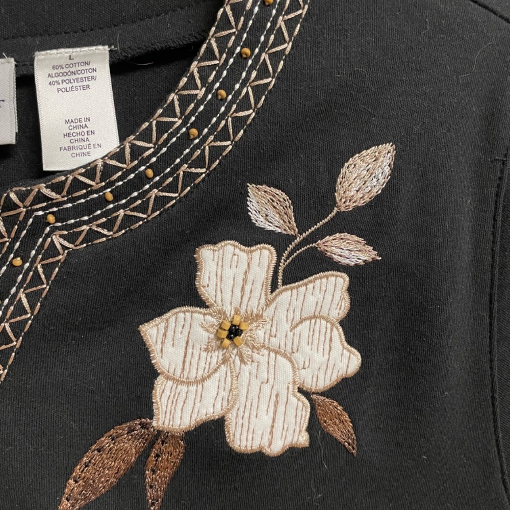 Alfred Dunner Short Embroidered Applique Top, Women L, Black Beige - Picture 4 of 9